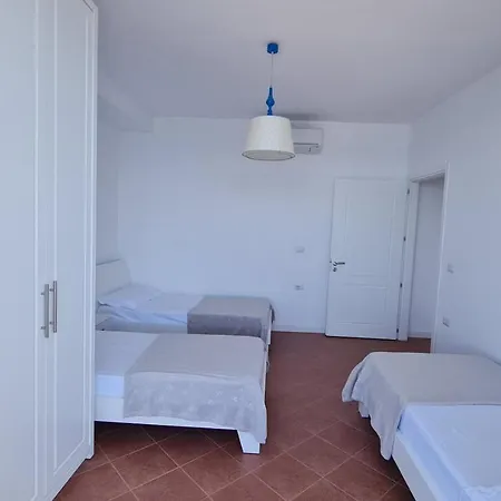 Barracuda View Apartment Sarande